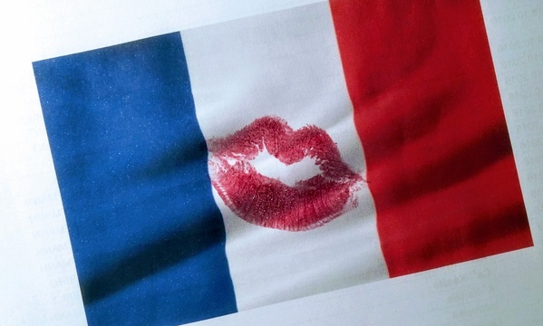 Kiss a French guy - Bucket List Ideas