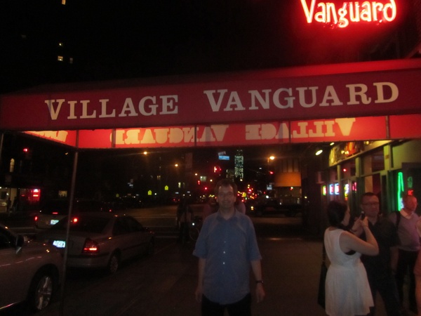 Go to a jazz bar - Bucket List Ideas