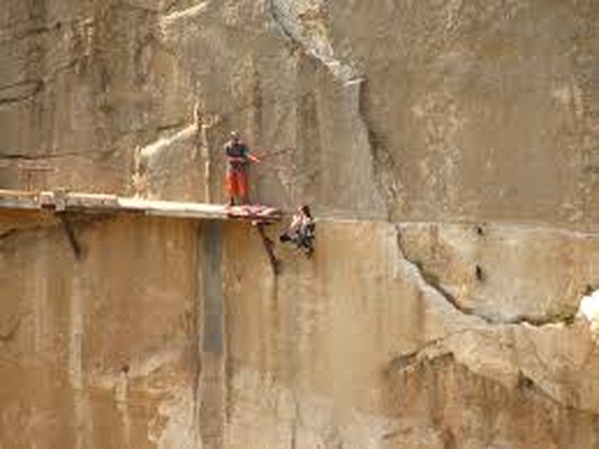 Hike El Camino del Rey~Spain - Bucket List Ideas