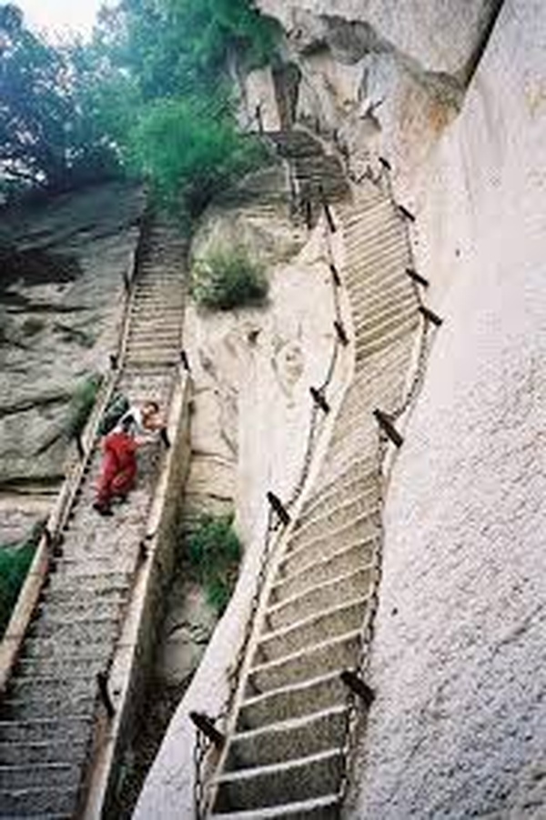 Hike Huashan trail~China - Bucket List Ideas