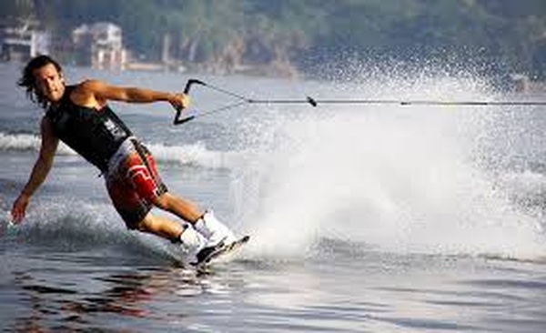 ⚜️Go Wakeboarding or Wakesurfing - Bucket List Ideas